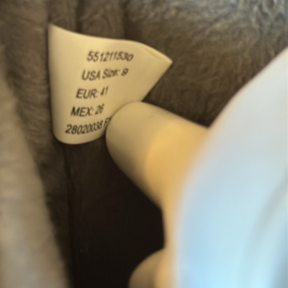 Ozark Trail Ladies’ Winter Boots size 9 NIB faux fur lined, waterproof, 12” tall - Picture 4 of 11